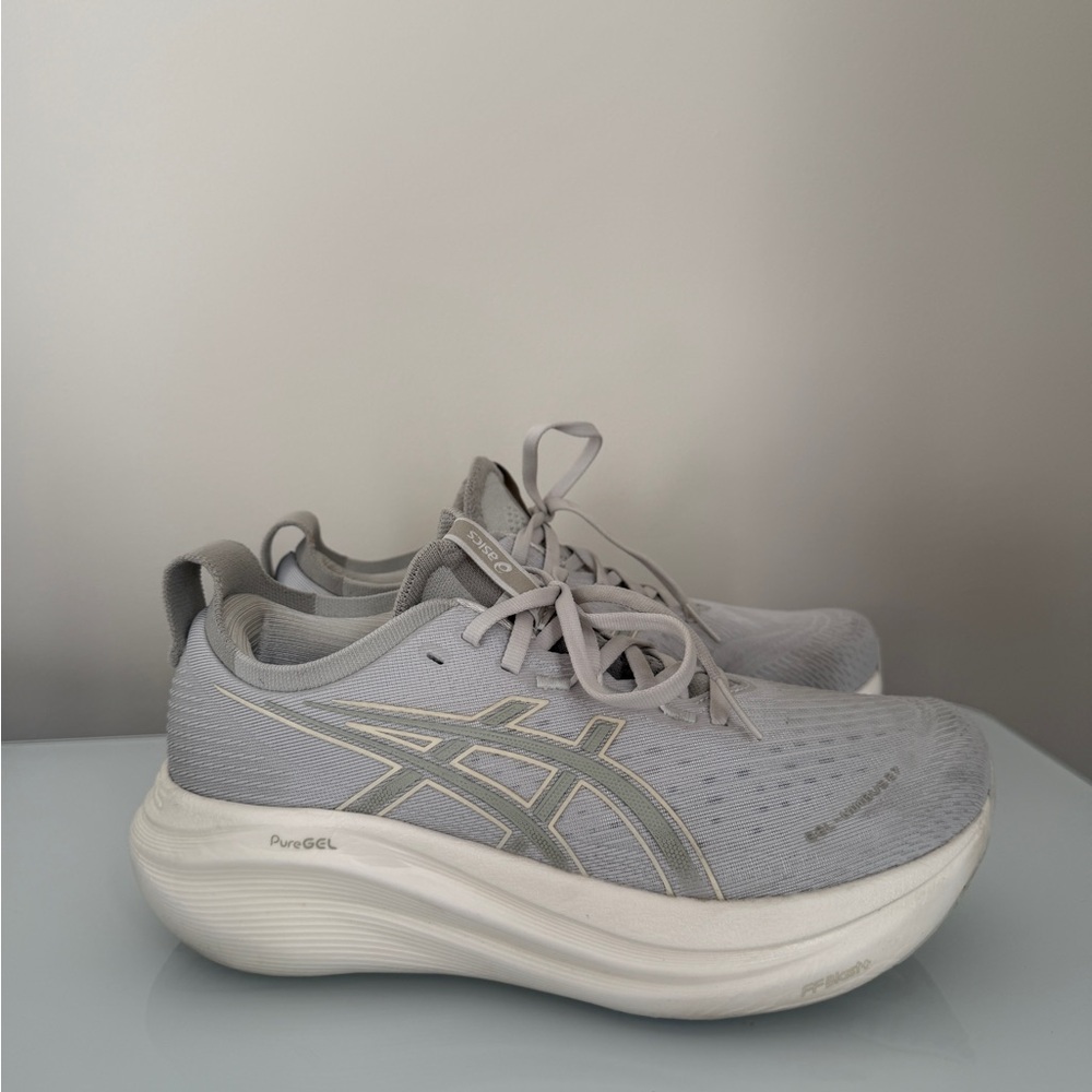 ASICS Women's Gel Nimbus 27